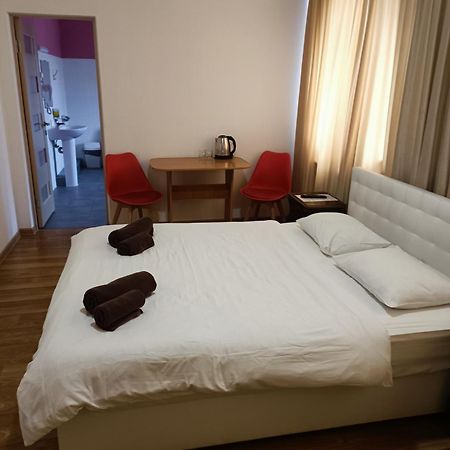Mirage Hotell Tsjernivtsi Eksteriør bilde