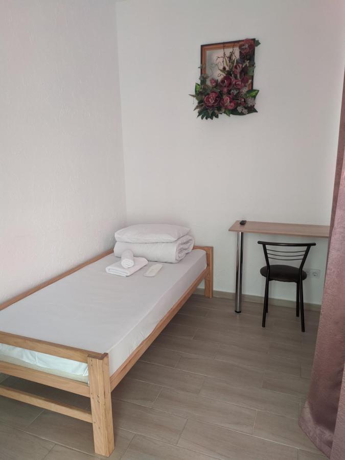 Mirage Hotell Tsjernivtsi Eksteriør bilde