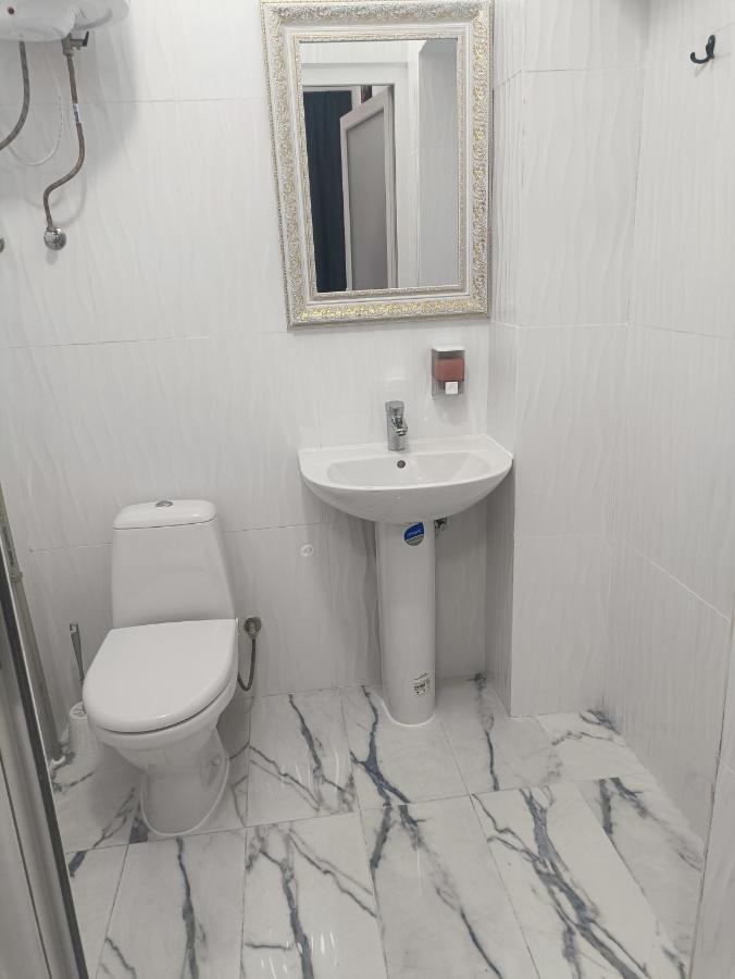 Mirage Hotell Tsjernivtsi Eksteriør bilde