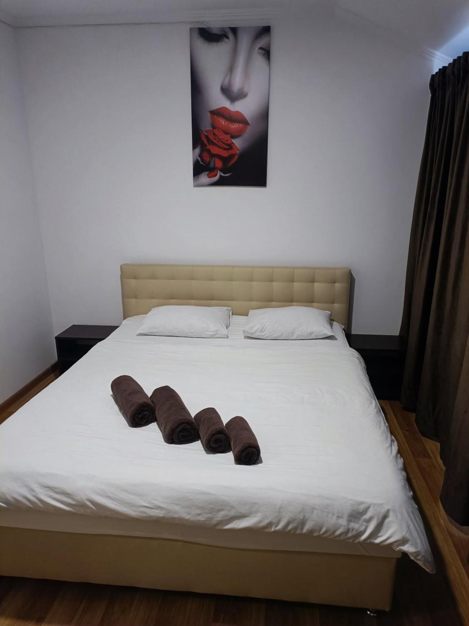 Mirage Hotell Tsjernivtsi Eksteriør bilde